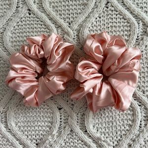 Set Of 2 Handmade Satin Hair Scrunchies Peach Color New Whitout Tag